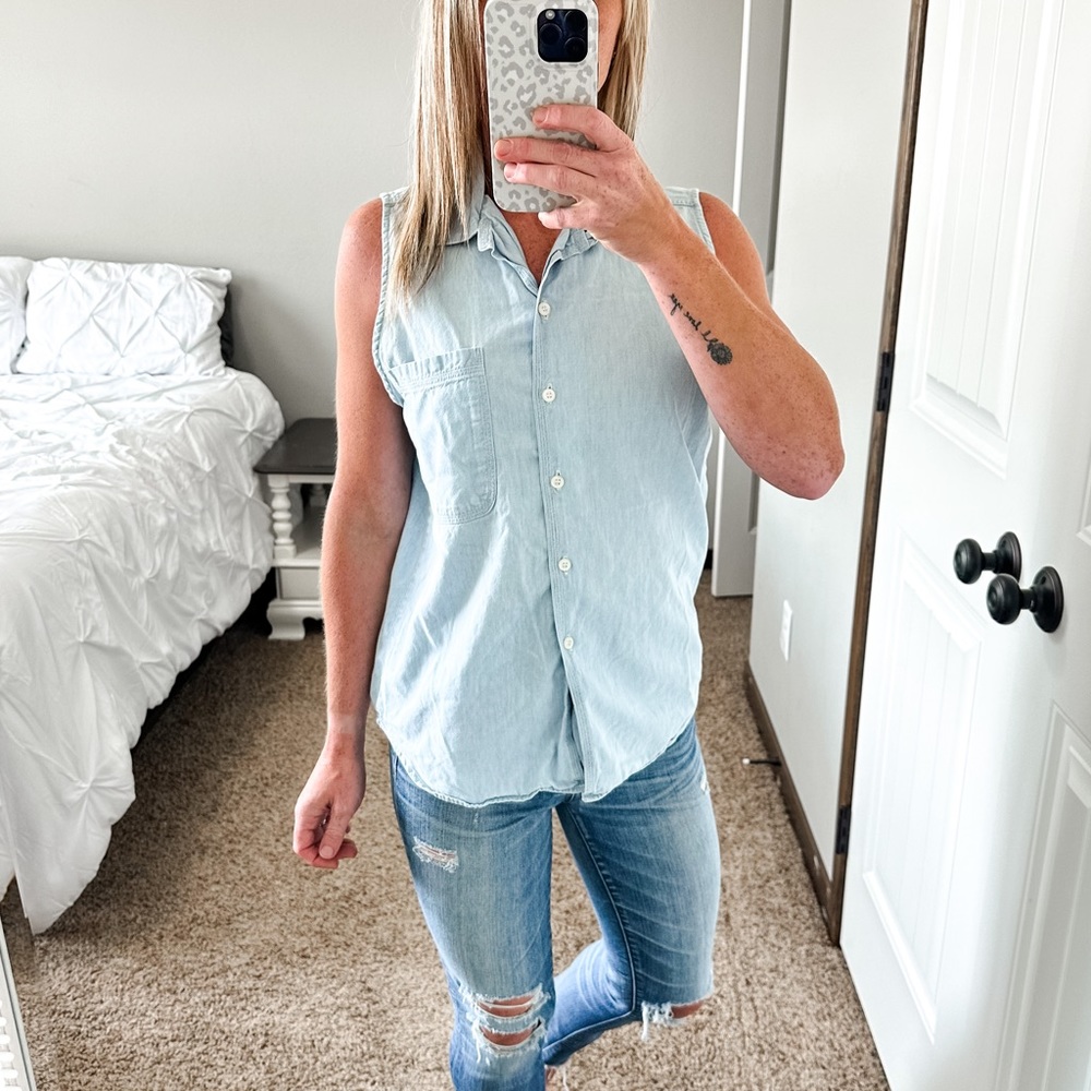 Vintage FORENZA Light Blue Denim Button Down Sleeveless Top Small